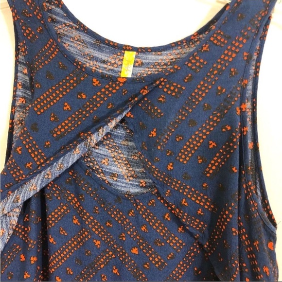 Free People Batik print flutter open front tank - Picture 5 of 6